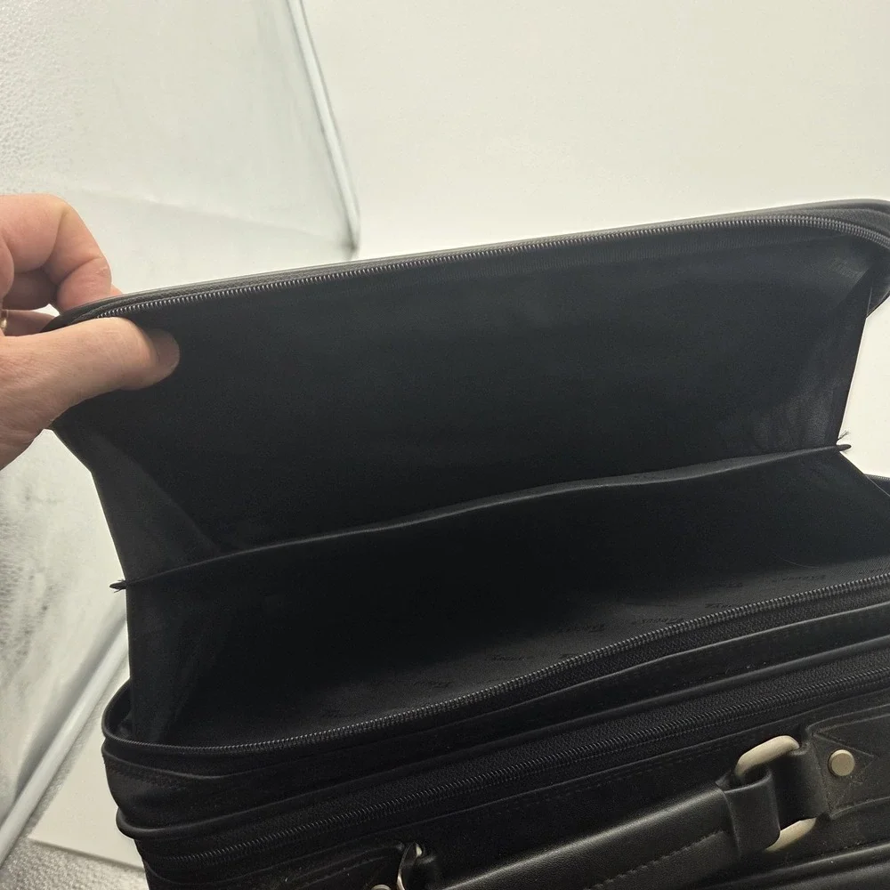 Targus Large Computer Bag Carrying Case Briefcase Laptop Notebook Leather